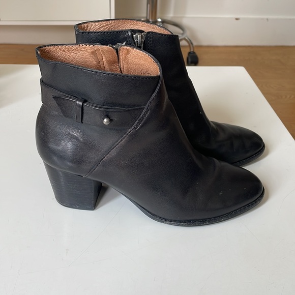 Madewell Kelci Heeled Ankle Bootie - Picture 3 of 4
